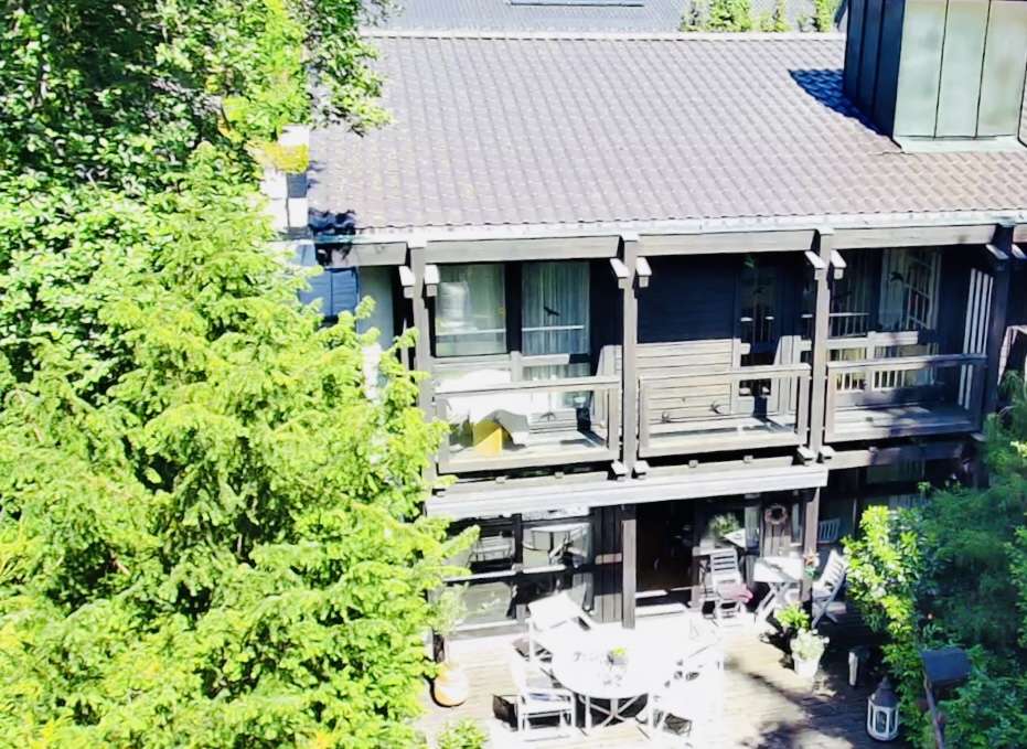 Aussergewöhnliches Holz-Architektenhaus Neubiberg Aussergewöhnliches Holz-Architektenhaus Neubiberg