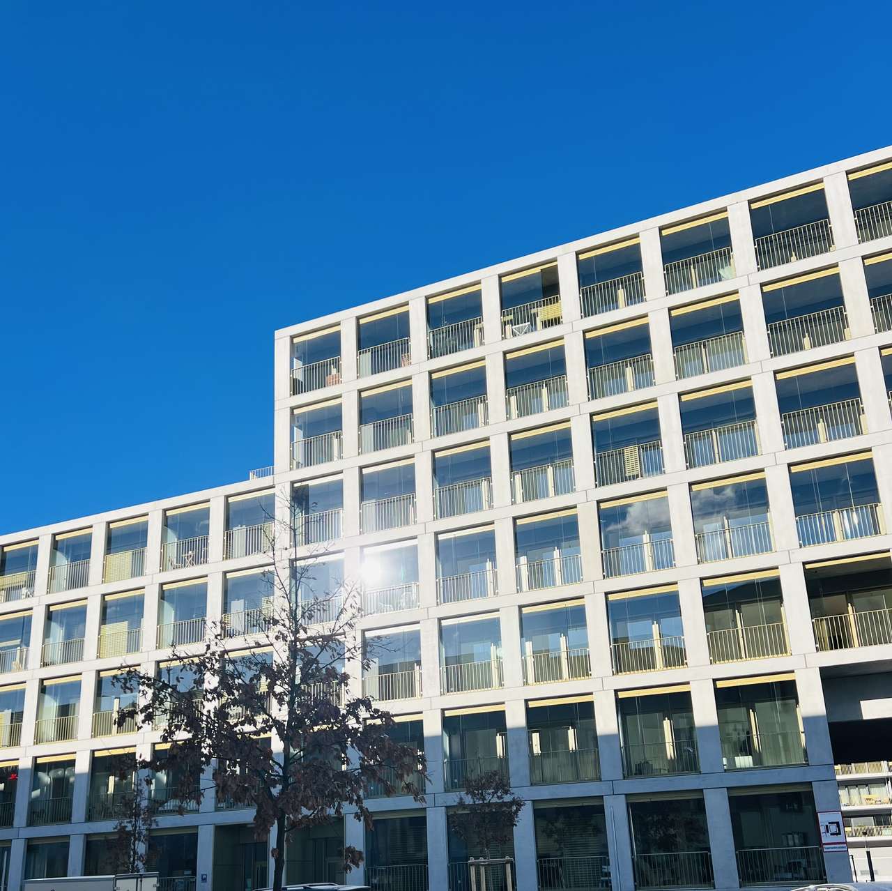 Sonnige und helle 2-Zimmer-Dachterrassen-Wohnung mit Bergblick in Pasing Sonnige und helle 2-Zimmer-Dachterrassen-Wohnung mit Bergblick in Pasing